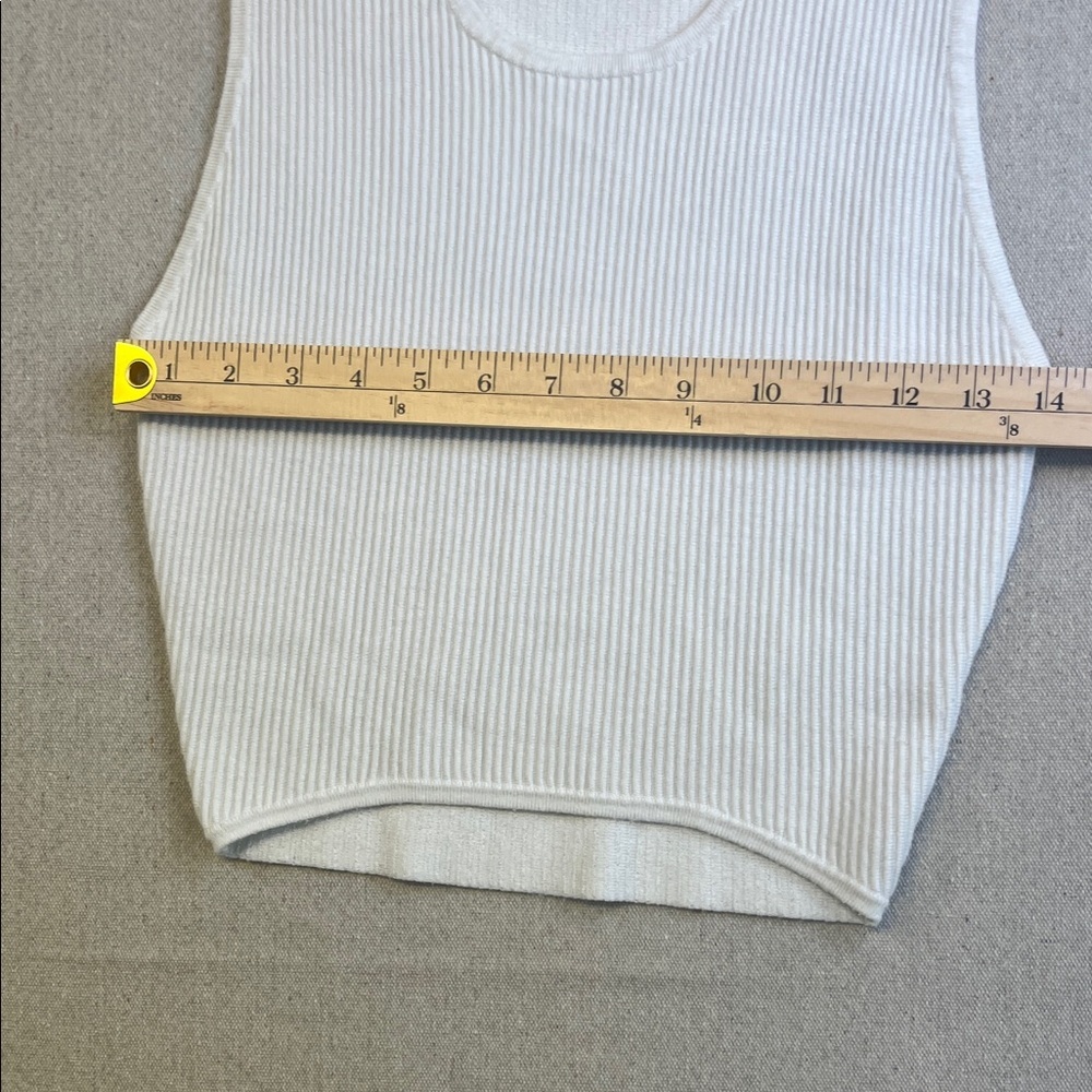 House of Harlow 1960 Cream Ribbed Cropped Tank - Picture 4 of 7